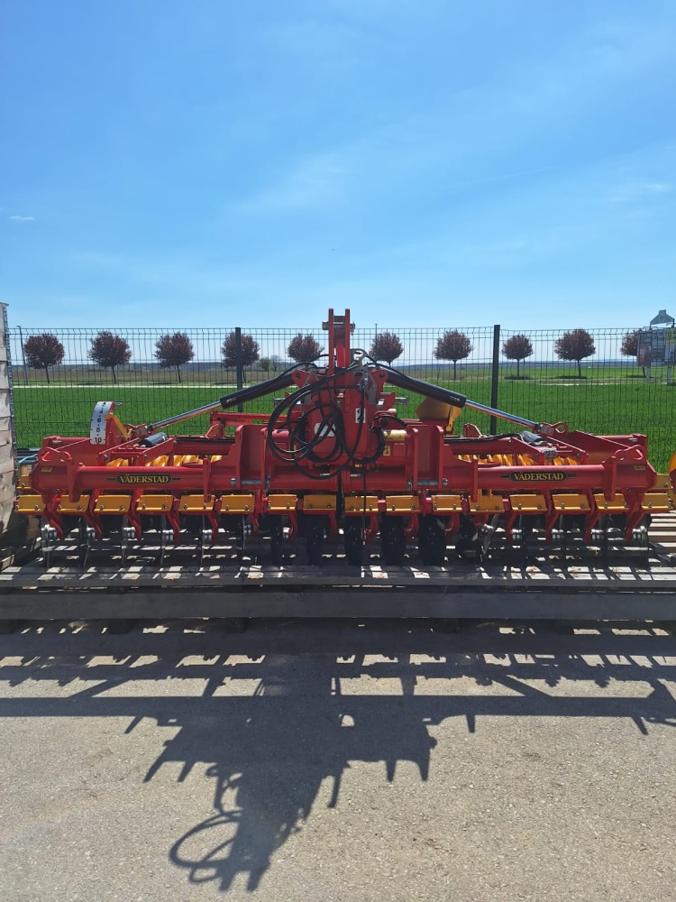 Kratka tanjurača Vaderstad Carrier XT 425